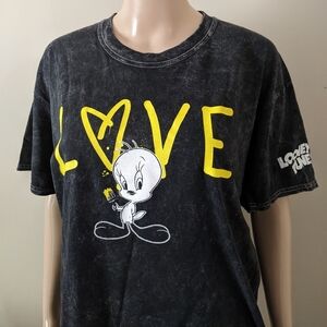 Warner Bros. Looney Tunes Tweety Tshirt, Women's Large